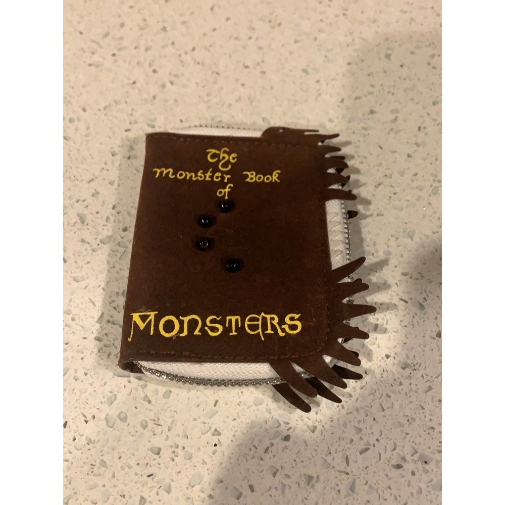 Loot Crate Exclusive- Magical Mischief-Mini‎ Book of Monsters sc